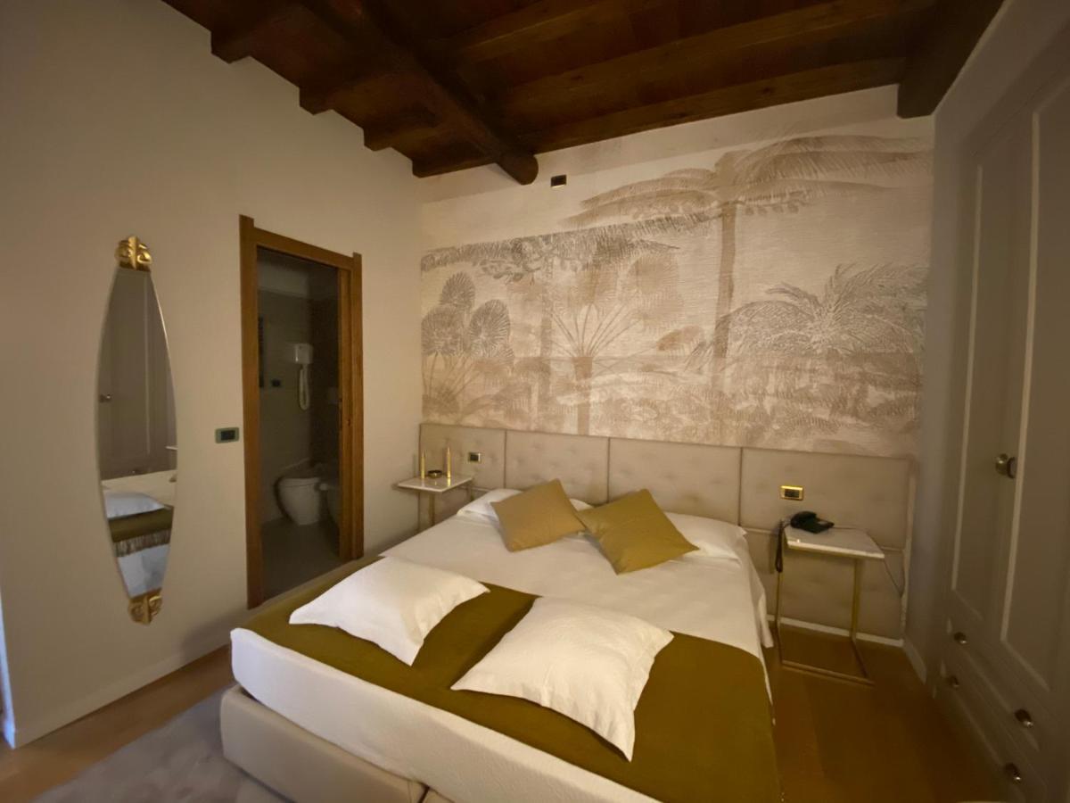 Condotti Rooms Roma Exterior foto